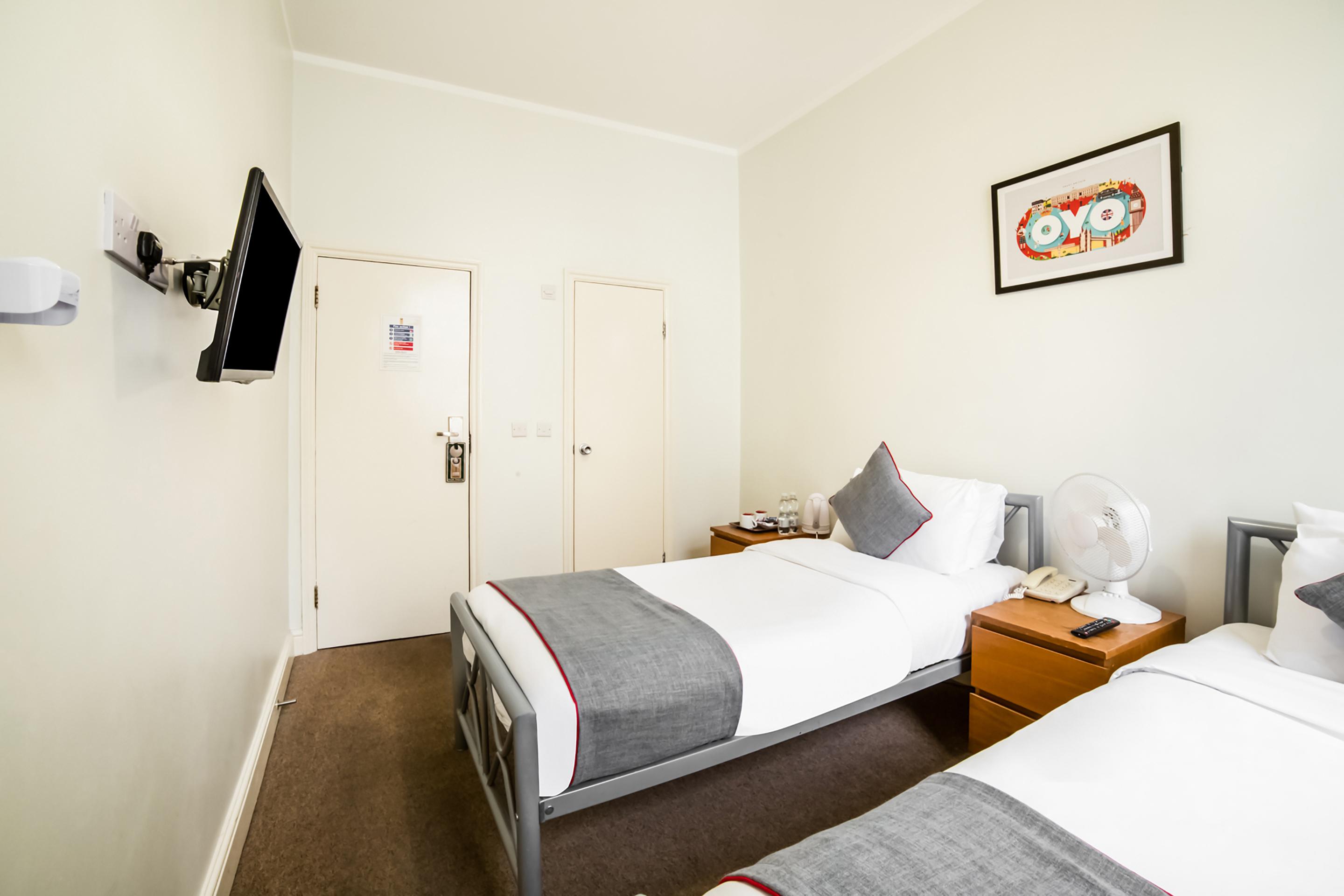 1 Lexham Gardens 3* Londra